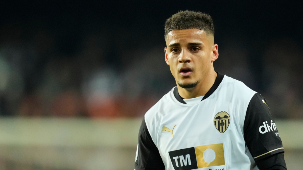 Leeds boss Daniel Farke knows Max Aarons.