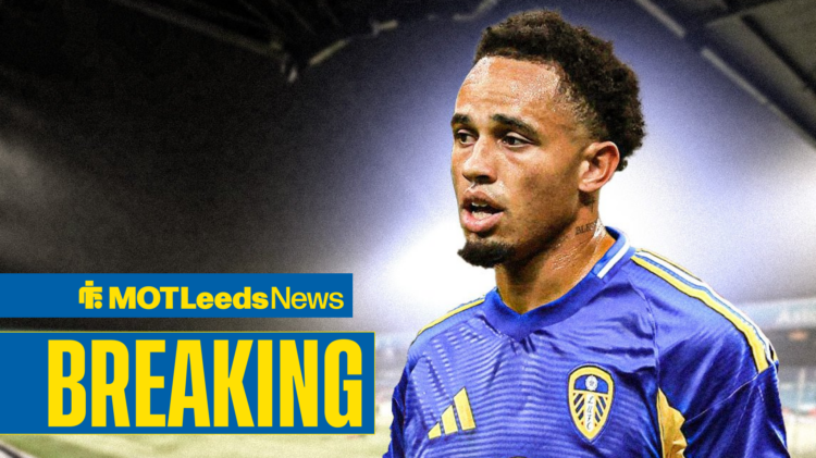 Noah Okafor wearing Leeds United away kit.