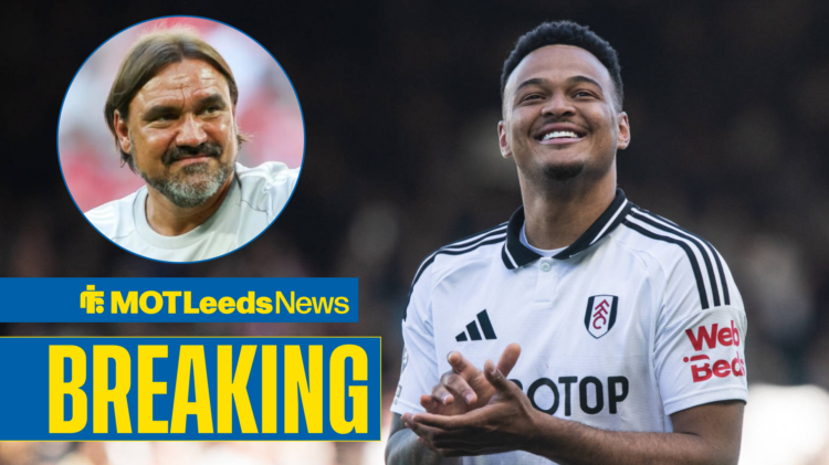 Rodrigo Muniz applauds as Leeds United manager Daniel Farke smiles.