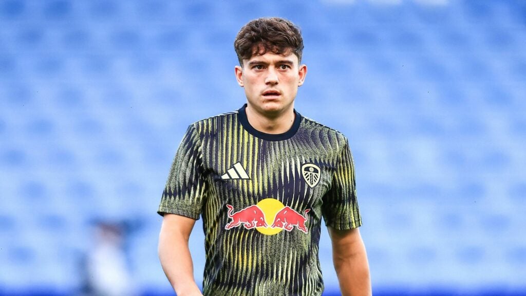 Dan James warming up for Leeds United