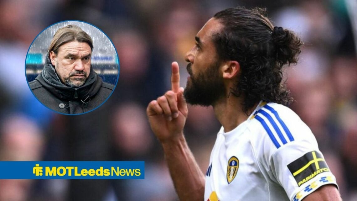 Calvert-Lewin with his finger in the air and Daniel Farke in frame