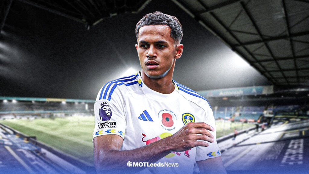 Fabio Carvalho in a Leeds shirt