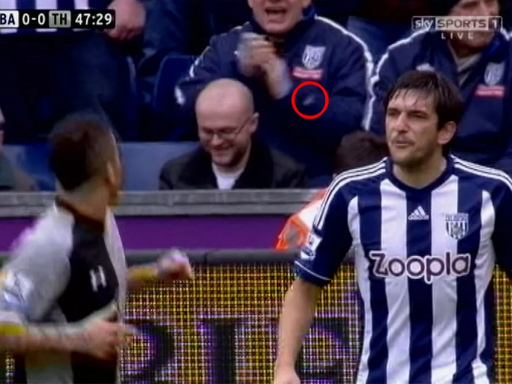 Goran Popov spits at Kyle Walker in 2013
