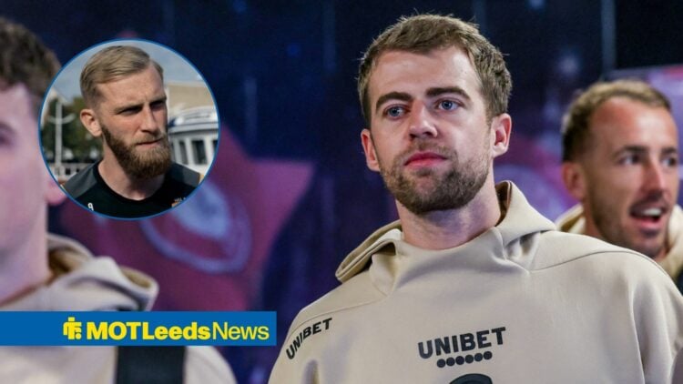 Patrick Bamford looking towards Oli McBurnie in a circle inset