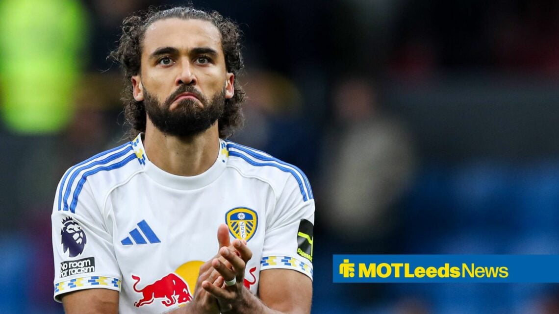 Dominic Calvert-Lewin applauding