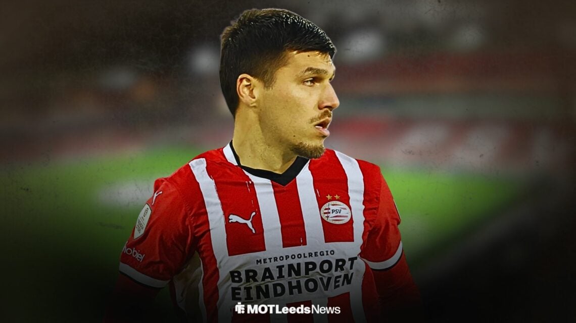 Joel Piroe in a PSV shirt