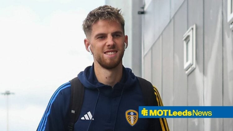 Anton Stach in a Leeds training top