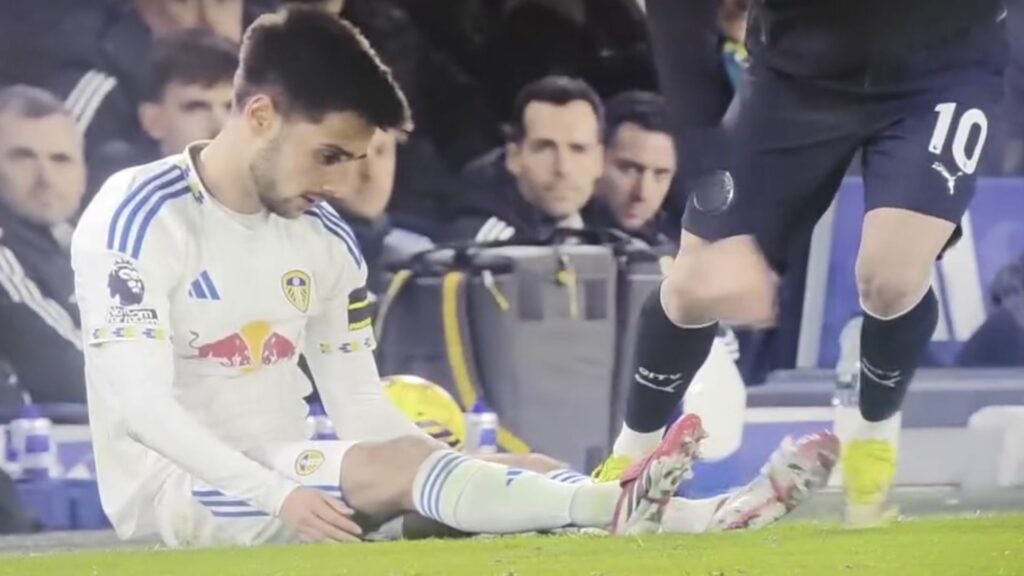 Rayan Cherki stamping on Ilia Gruev