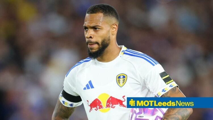 Lukas Nmecha in a Leeds United shirt