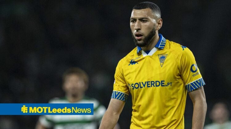 Yanis Begraoui playing for Estoril vs Sporting