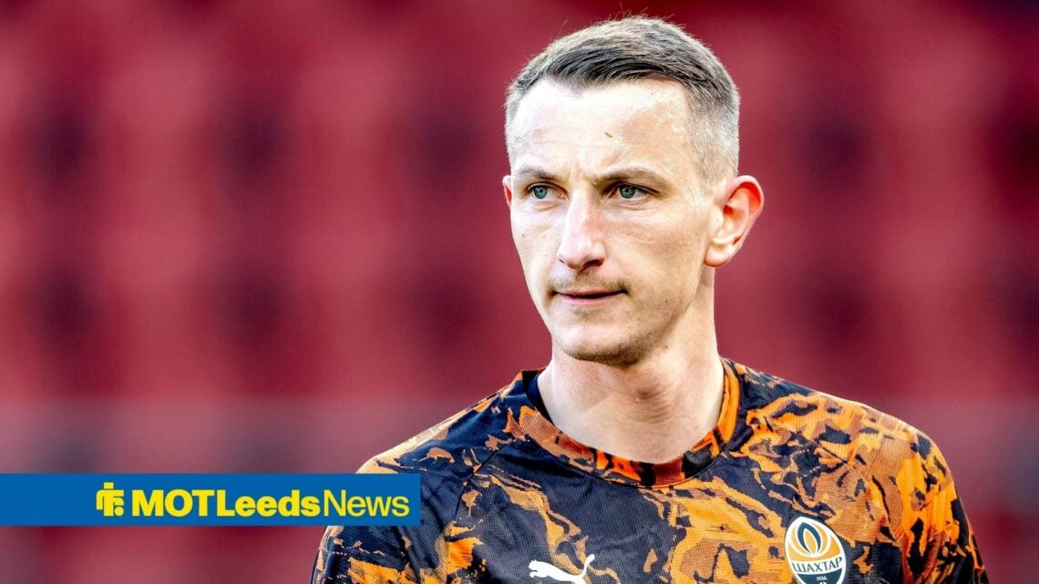 Dmytro Riznyk warming up for Shakhtar Donetsk looking left